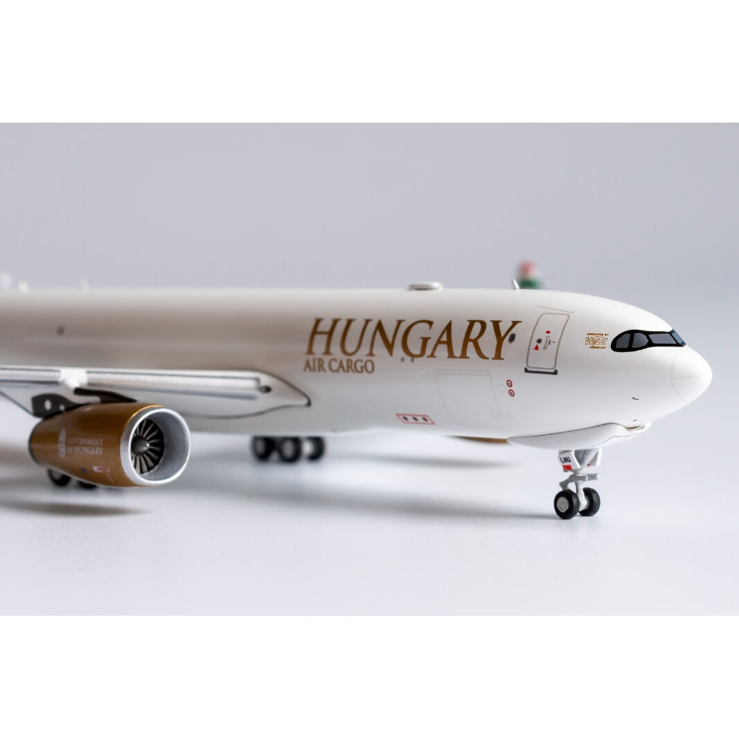 1/400 A330-200F ハンガリーエアカーゴ(ウィズエアー) HA-LHU