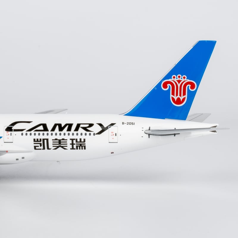 お取り寄せ商品】1/400 777-200 中国南方航空「CAMRY」 B-2051