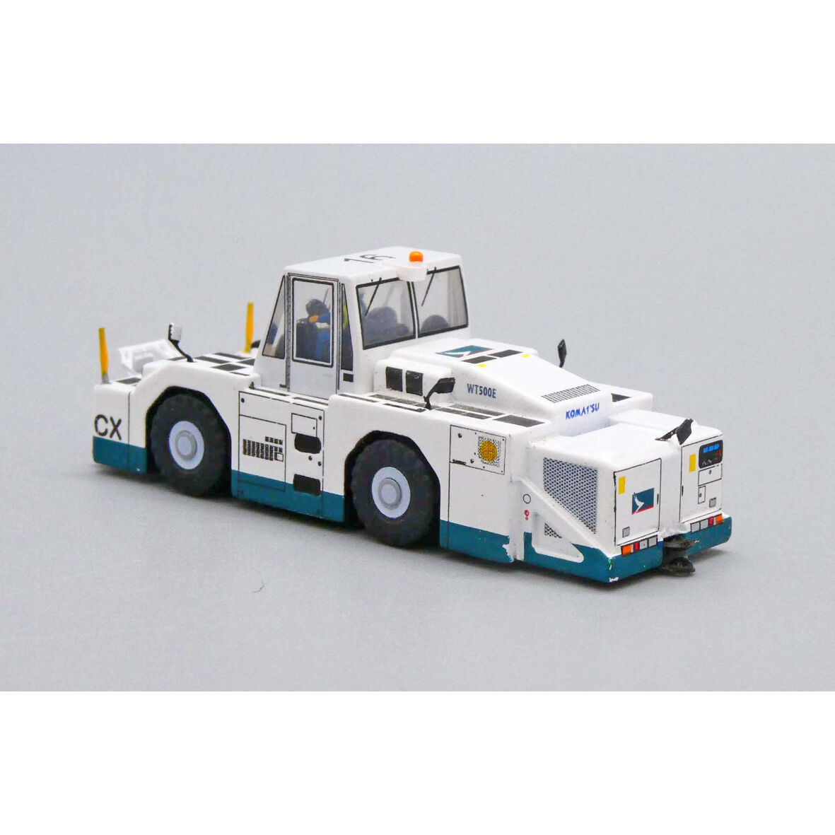 1/200 トーイングトラクターWT500E CXカラー | ひこーきちゃん