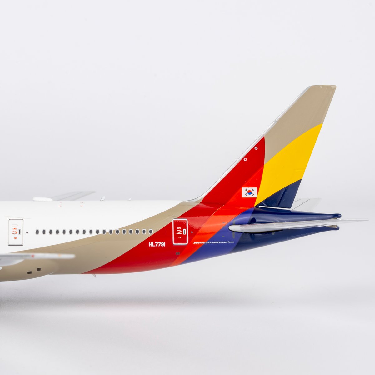 お取り寄せ商品】1/400 777-200ER アシアナ航空「revised tit