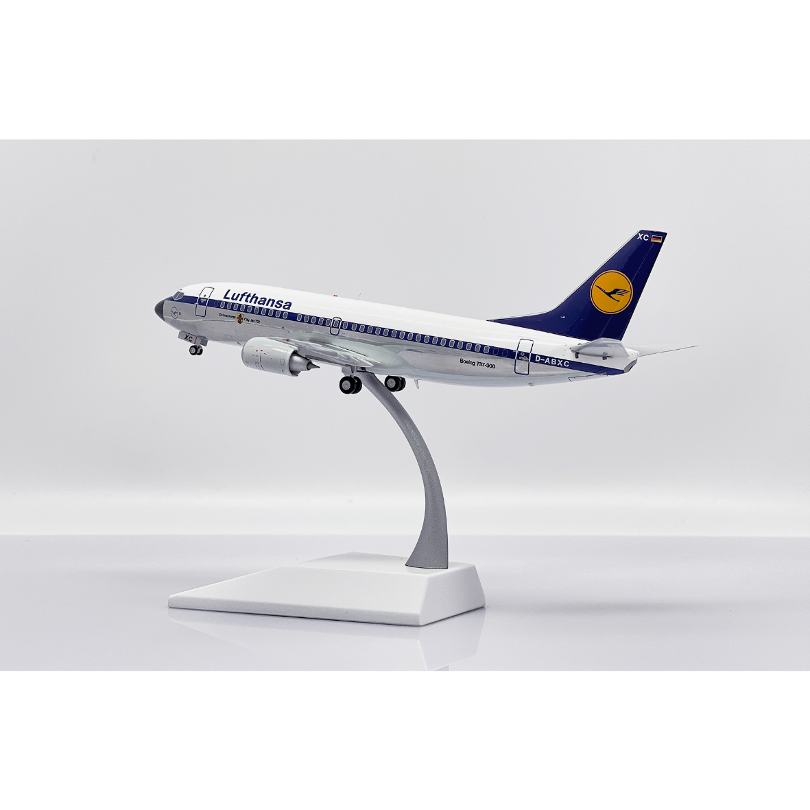 お取り寄せ商品】1/200 737-300 ルフトハンザドイツ航空 D-ABXC
