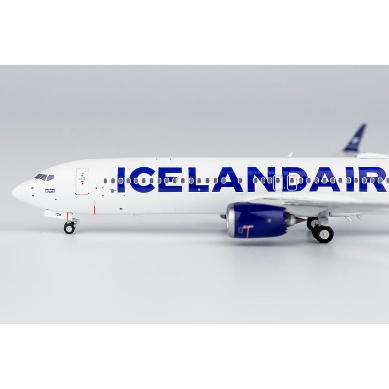 お取り寄せ商品】1/400 737 MAX 9 アイスランド航空「グリーン尾翼-L