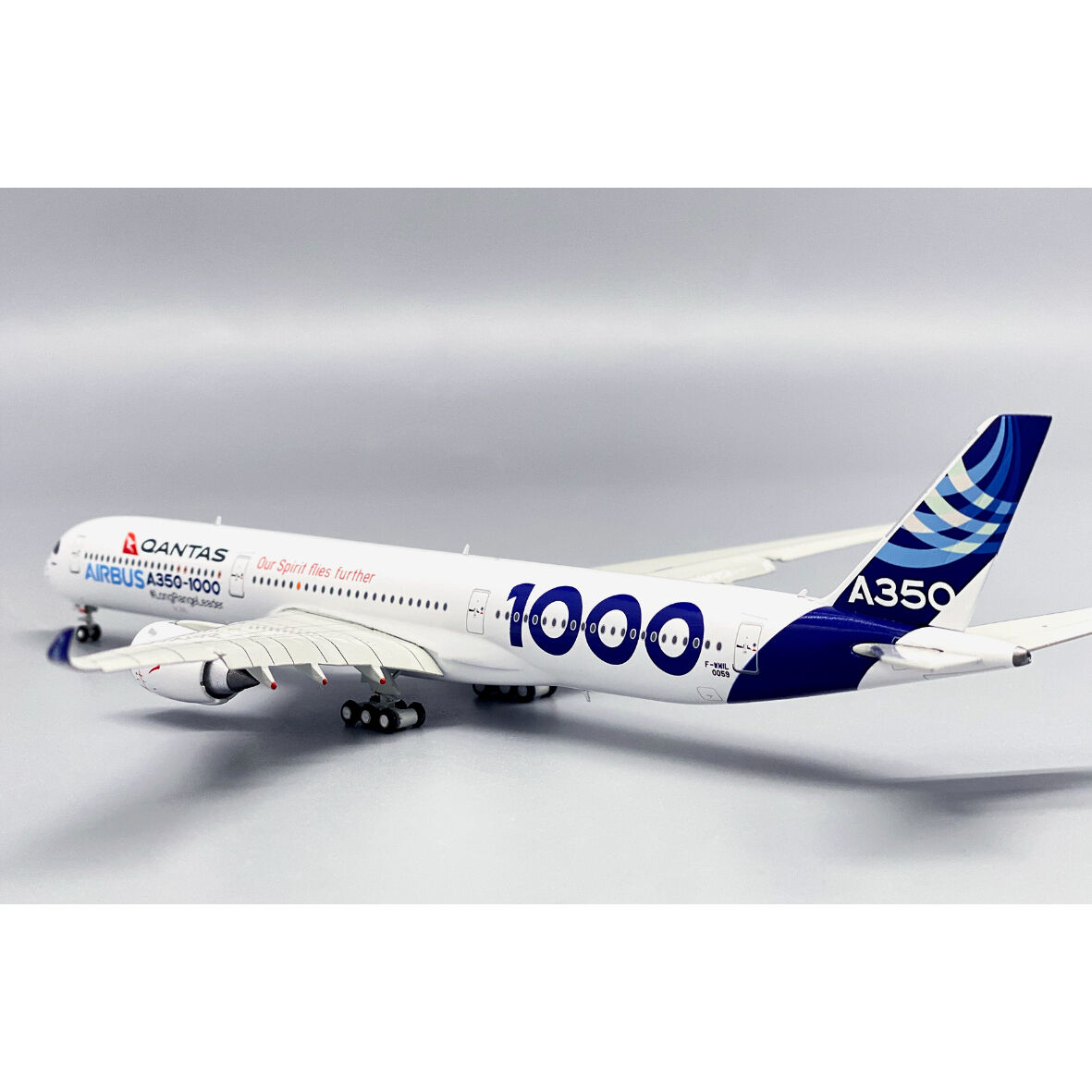 お取り寄せ商品】1/400 A350-1000 エアバス社 ハウスカラー 特別塗装