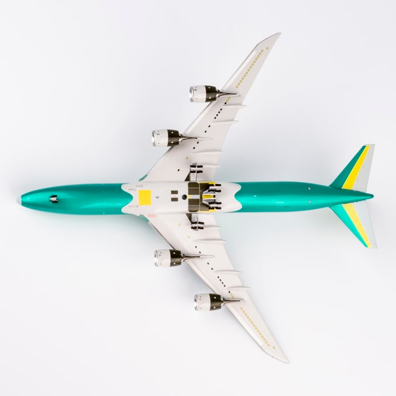 1/400 747-8F アトラス航空「747型最終号機 下地塗装」 N833UP |