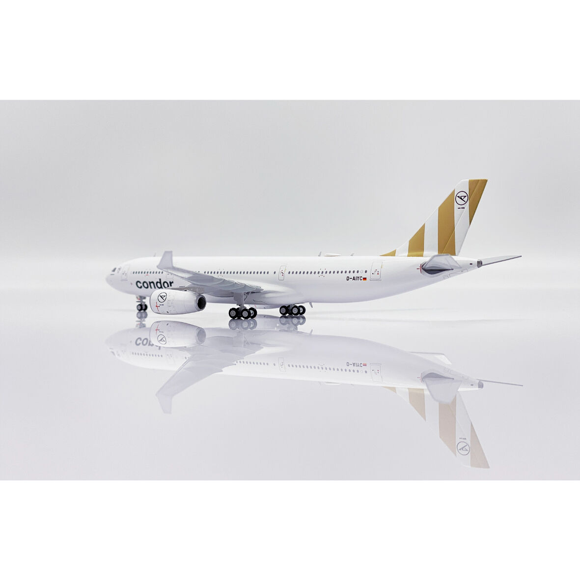 国内正規品】 NGmodel コンドル航空 A330-200 D-AIYD 1/400 民間航空機