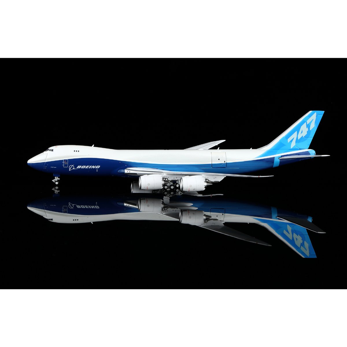 お取り寄せ商品】1/400 747-8F ボーイング社「ハウスカラー」 | ひこー