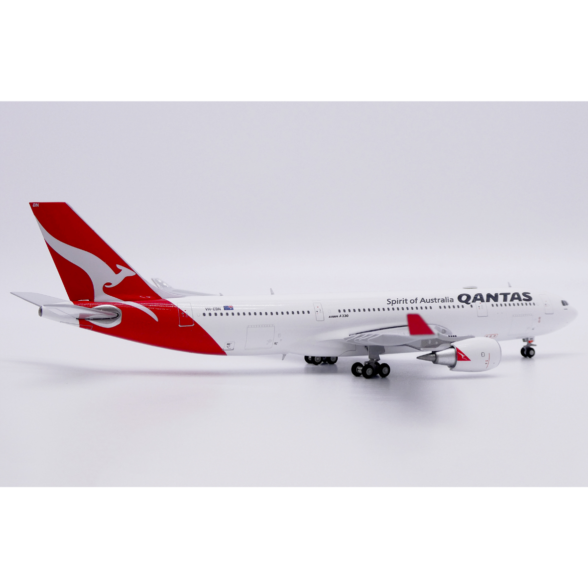 1/400 A330-200 カンタス航空 VH-EBN | ひこーきちゃん模型専門店