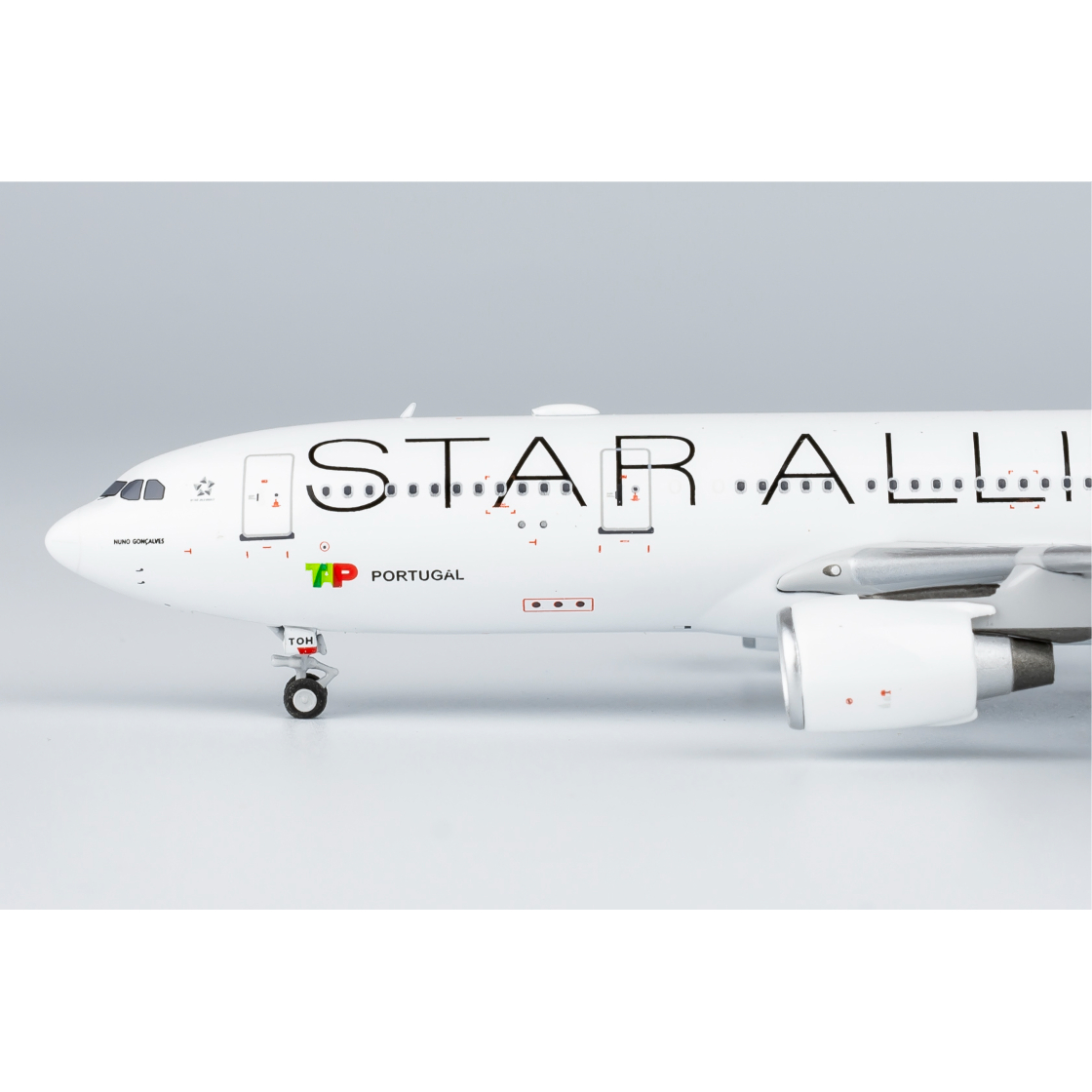 1/400 A330-200 TAPポルトガル航空「スターアライアンス特別塗装