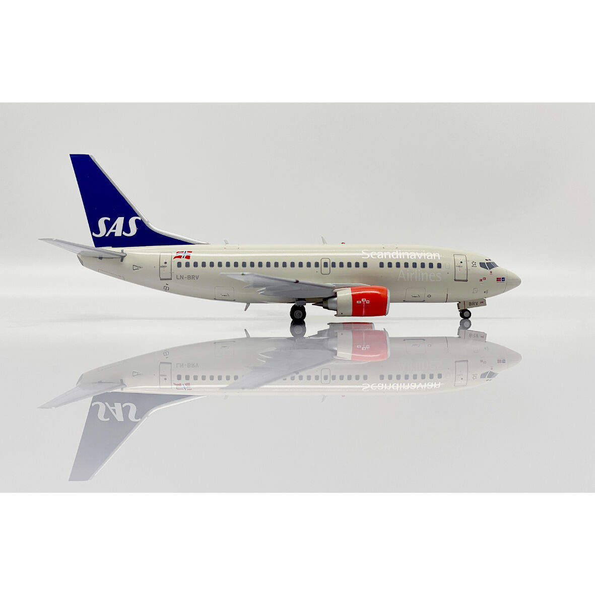 お取り寄せ商品】1/200 737-500 スカンジナビア航空