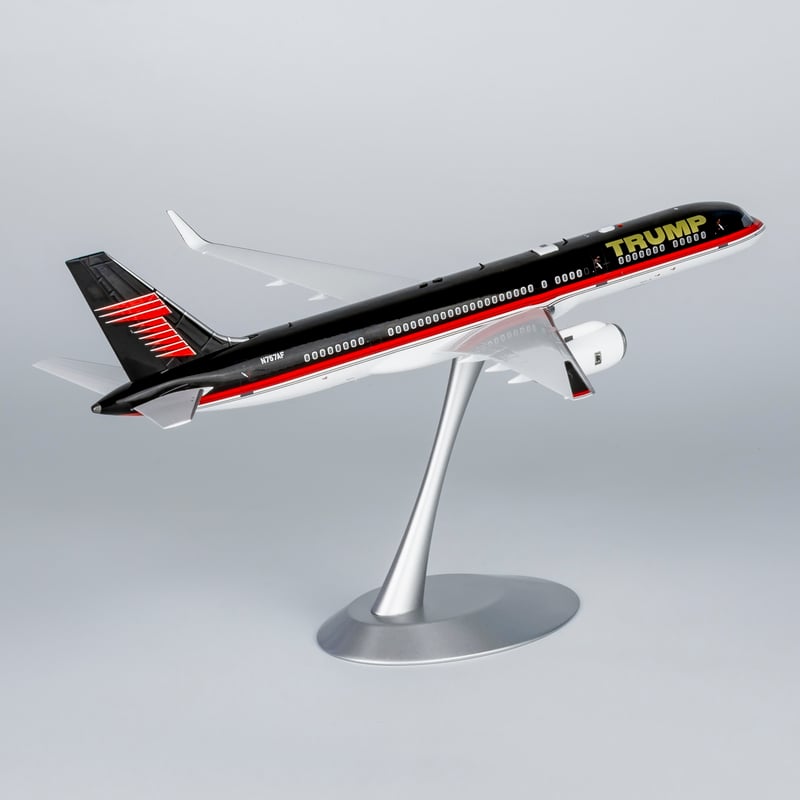 1/200 757-200/w トランプジェット「old tail」