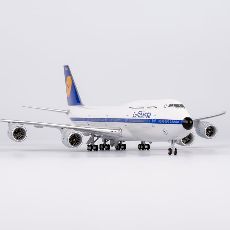 1/400 747-8 ルフトハンザ航空「60周年レトロ特別塗装機」 D-ABYT
