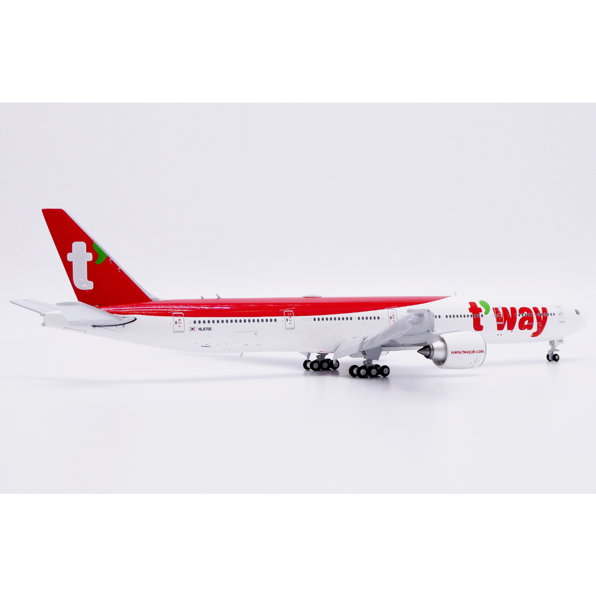 お取り寄せ商品】1/400 777-300ER ティーウェイ航空 HL8706 Flap