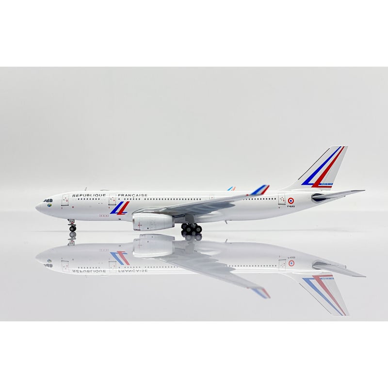 ヘルパ Wings 1/200 A330-200 エールフランス F-GZCN 完成品 2zzhgl6