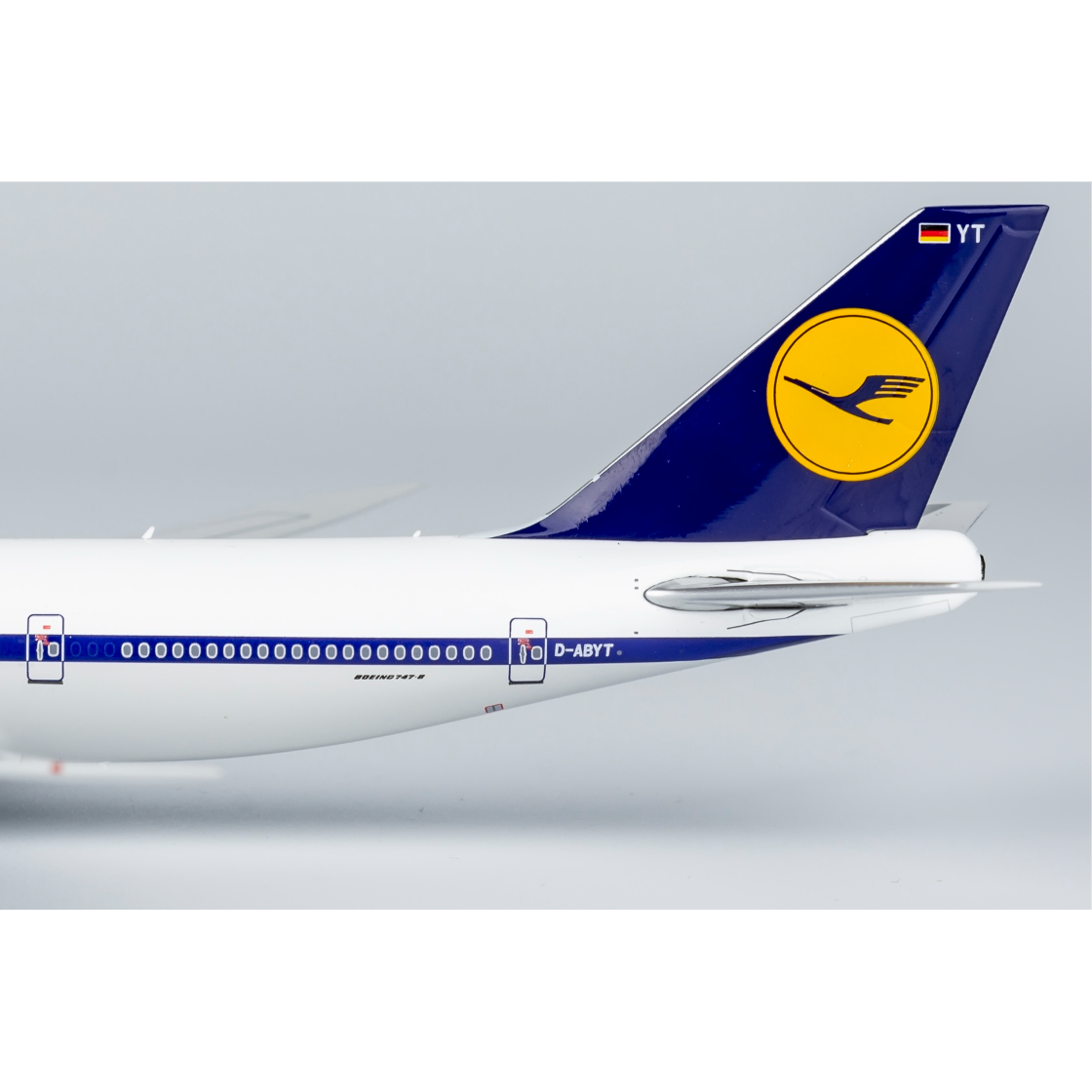 1/400 747-8 ルフトハンザドイツ航空 「60周年レトロ特別塗装機 1/400 747-8 ルフトハンザドイツ航空 「60周年レトロ特別塗装機