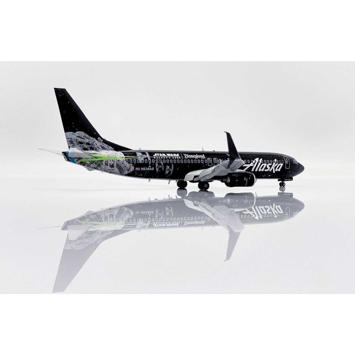 ❶　1/200　アラスカ航空 B737-800 N537AS トイストーリー塗装 アラスカ航空、トイ・ストーリーキャラクターが描かれた特別塗装機を