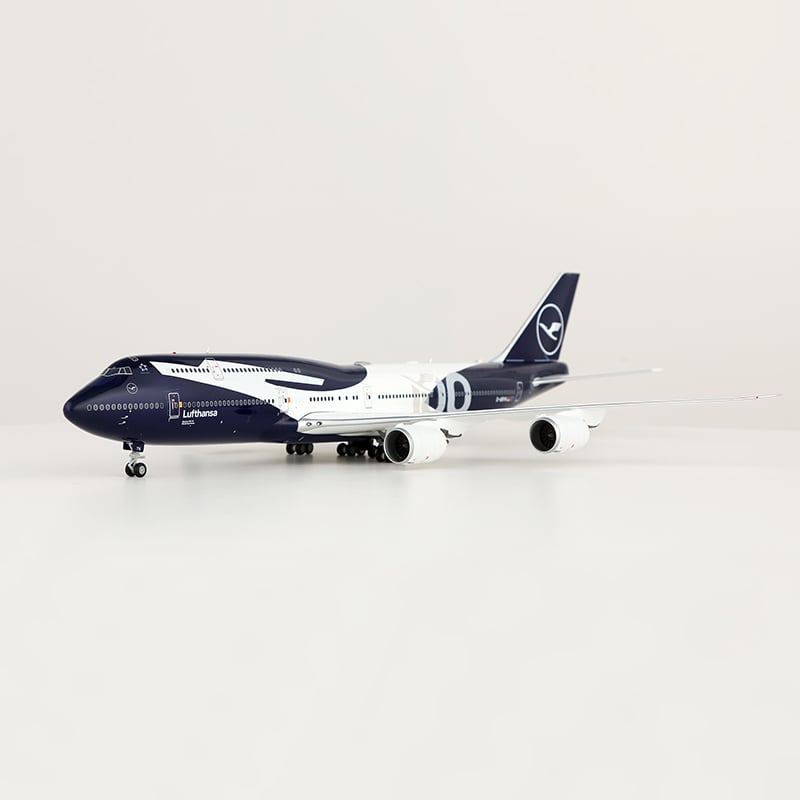 1/200 747-8 ルフトハンザ航空「ルフトハンザ創立100周年特別塗装」 D