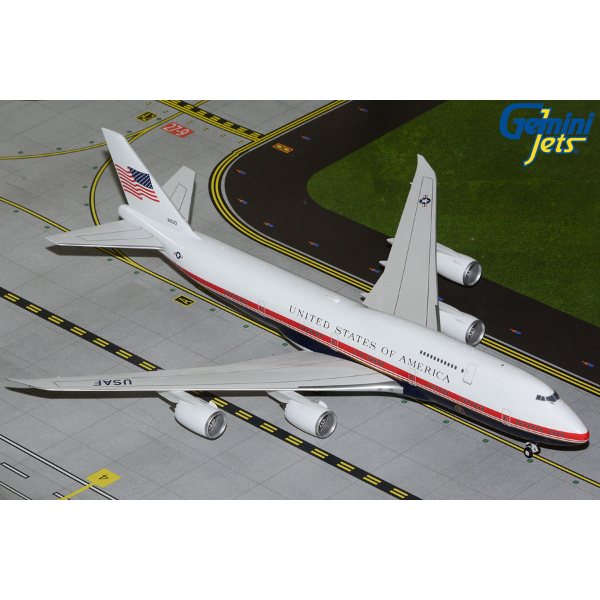 お取り寄せ商品】1/200 VC-25B(747-8) アメリカ空軍「新エアフォース