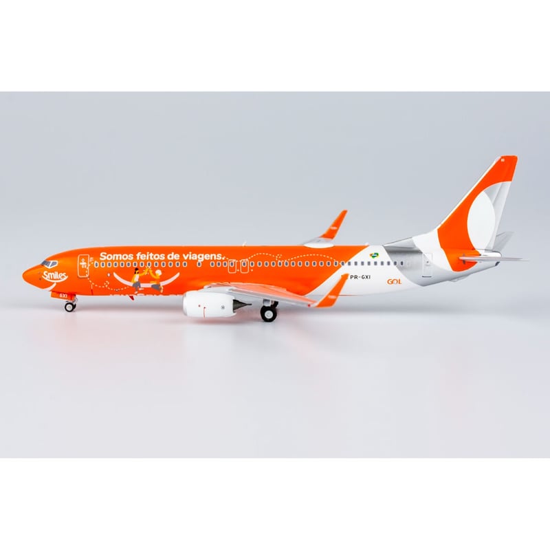 お取り寄せ商品】1/400 737-800/w ゴル航空 「Smiles」 PR