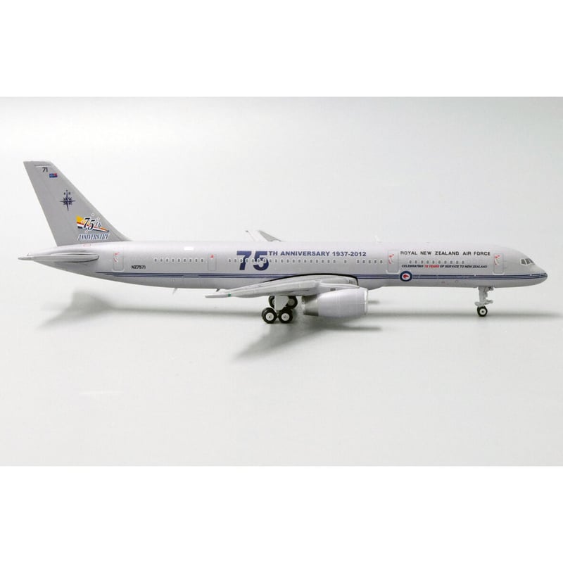 1/400 B757-200 ニュージーランド空軍 「75th anniv.」 NZ7571
