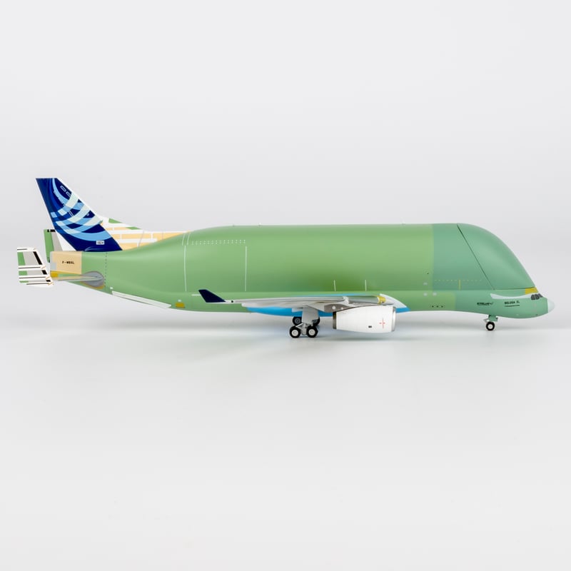 エアバス ベルーガ 1/400 スケールモデル Amazon.co.jp: 1:400 エアバス A330 ベルーガ航空飛行機モデル