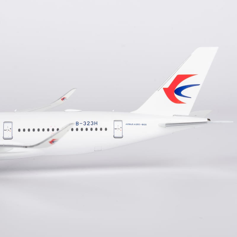 お取り寄せ商品】1/400 A350-900 中国東方航空「1st A350 deliv