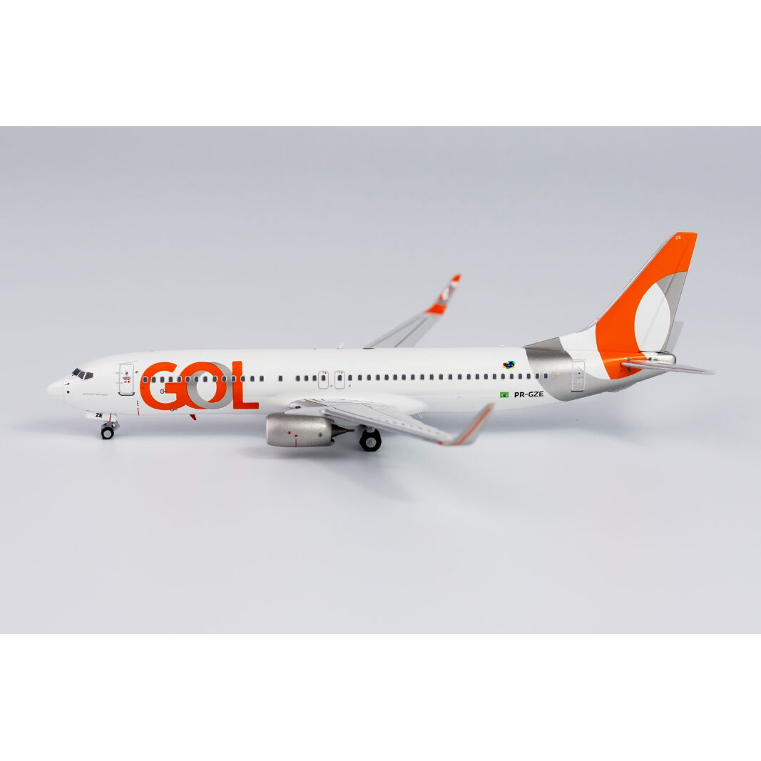 お取り寄せ商品】1/400 737-800/w ゴル航空 PR-GZE