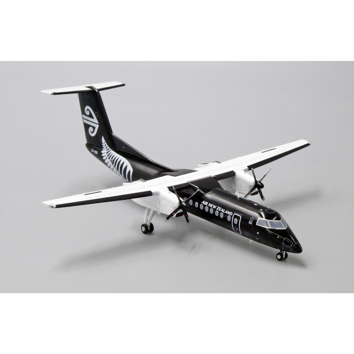 お取り寄せ商品】1/200 Dash8-Q300 ニュージーランド航空「All Black