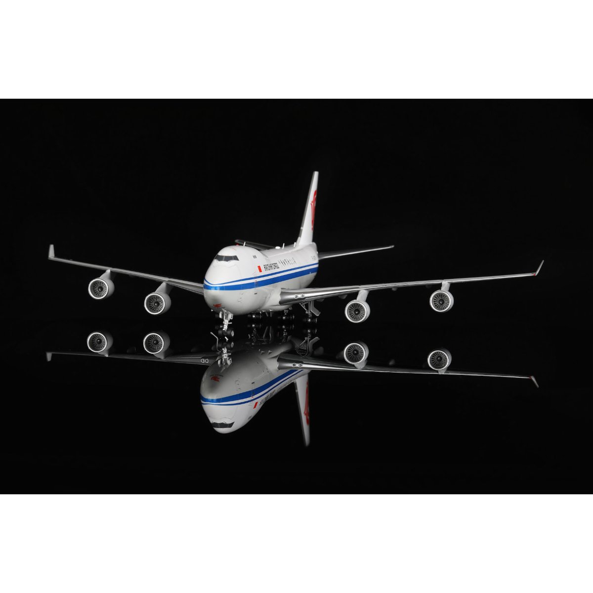 特価商品】【お取り寄せ商品】1/200 747-400F 中国国際貨運航空 B-247