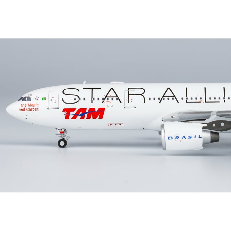 ドラゴン　1/400 TAM 航空　A330−200スペシャルバージョンモデル ドラゴン 1/400 TAM 航空 A330−200スペシャルバージョンモデル