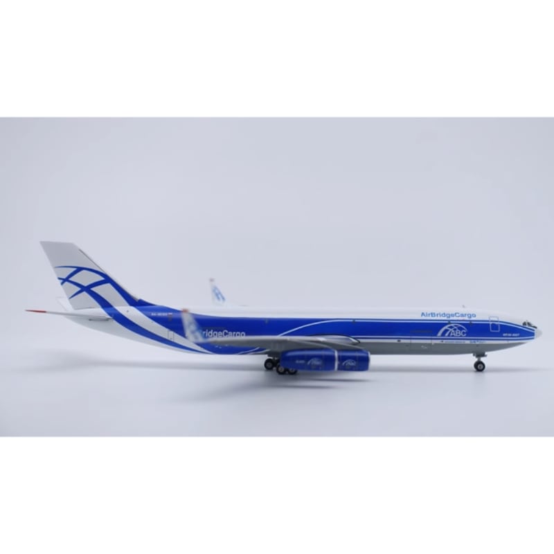 お取り寄せ商品】1/400 IL-96-400 エアブリッジ・カーゴ RA