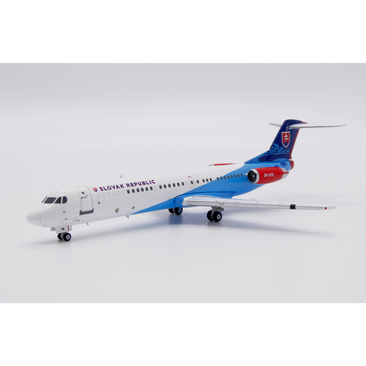 JC Wings1:200 スロバキア政府専用 Fokker100 OM-BYC JC Wings1:200 スロバキア政府専用 Fokker100 OM-BYC