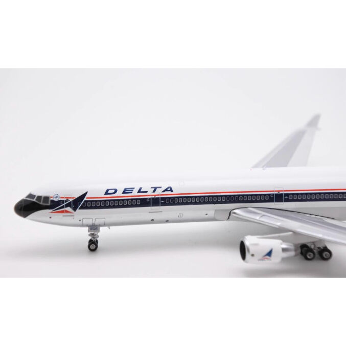 1/400 MD-11 デルタ航空 N806DE | ひこーきちゃん