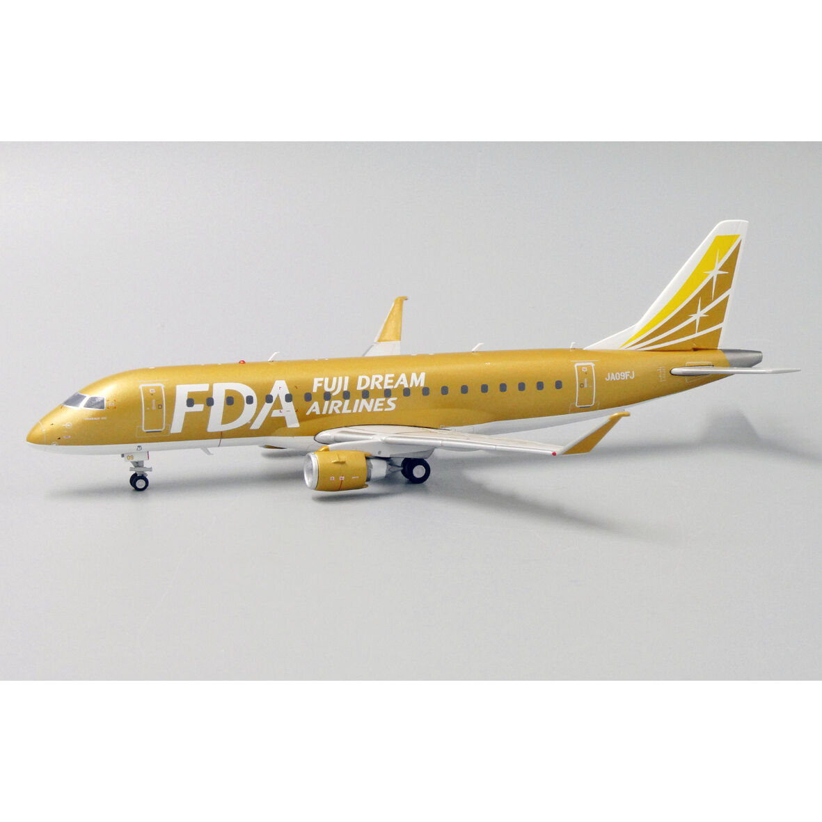 航空機・ヘリコプター FDA ERJ-175 JA09FJ Gold 非売品・新商品情報】1/200 ERJ-175 フジドリームエアラインズ 