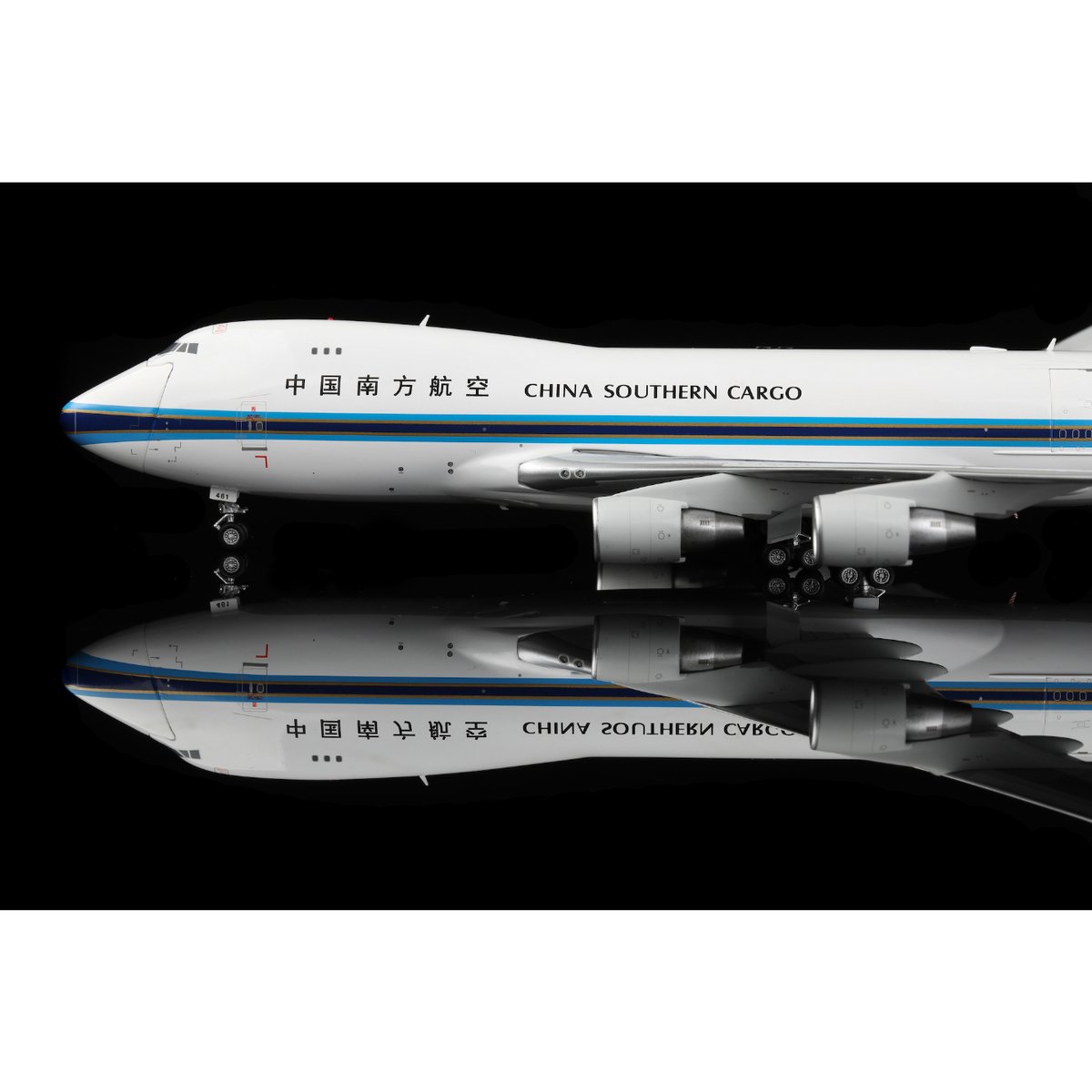 特価商品】【お取り寄せ商品】1/200 747-400F 中国南方航空 B-2461