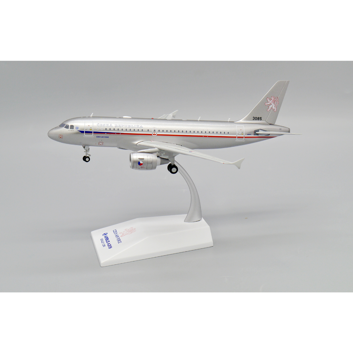 限時セール】【お取り寄せ商品】1/200 A319(CJ) チェコ空軍 3085