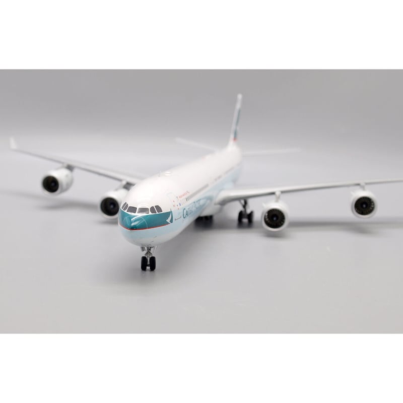 1/200 A340-600 キャセイパシフィック航空 B-HQB |