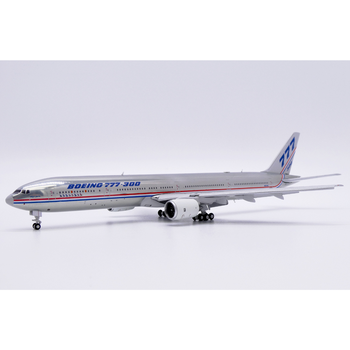 1/400 777-300 ボーイング社 ハウスカラー N5014K Flaps D