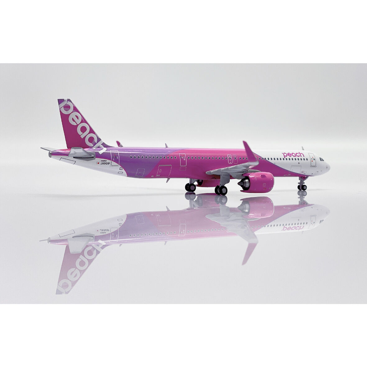 非売品・新商品情報】1/400 A321NEO ピーチPeach Aviation J