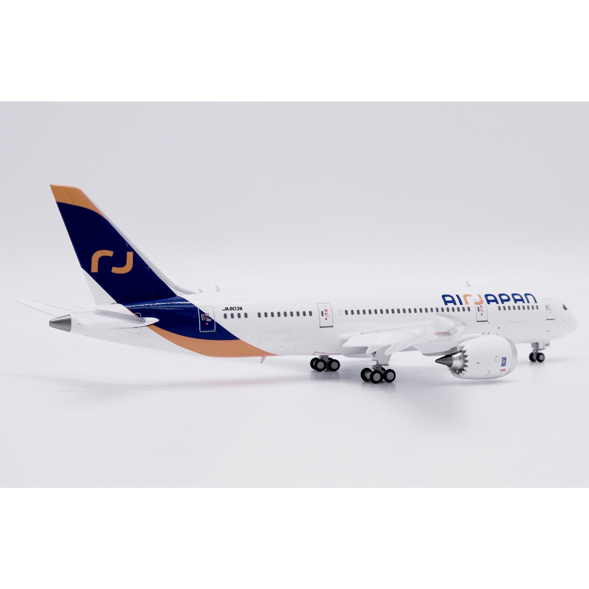お取り寄せ商品】1/400 787-8 エアージャパン JA803A Flaps D お取り寄せ商品】1/400 787-8 エアージャパン JA803A Flaps D