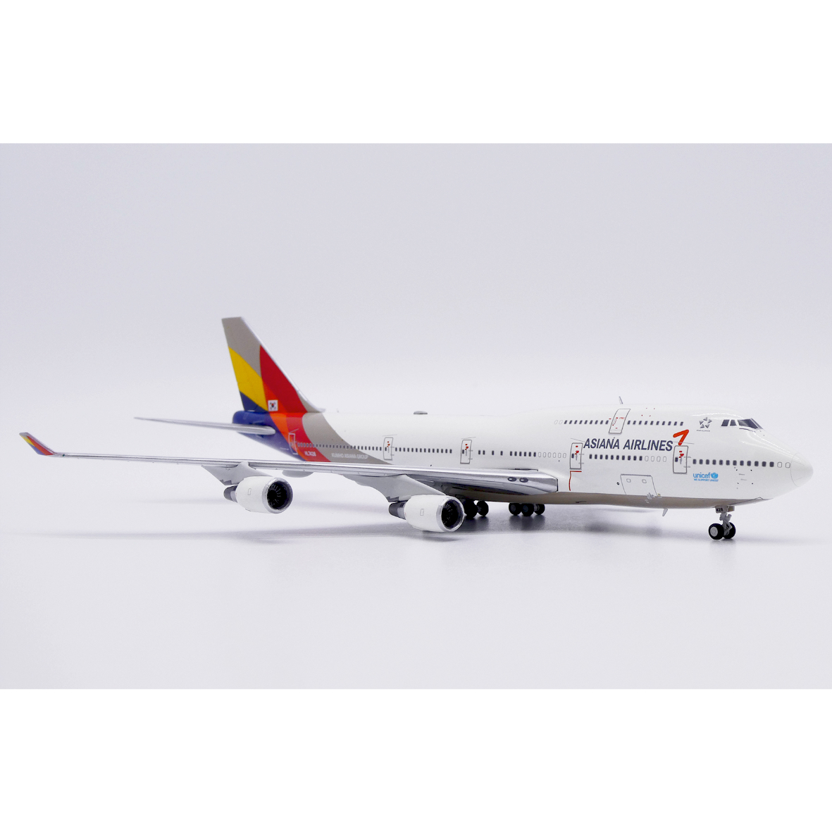 アシアナ航空 747-400 1/400 HL7428 FlapsDown 1/400 747-400 アシアナ航空「最後1機」 HL7428 | ひこーきちゃん模型