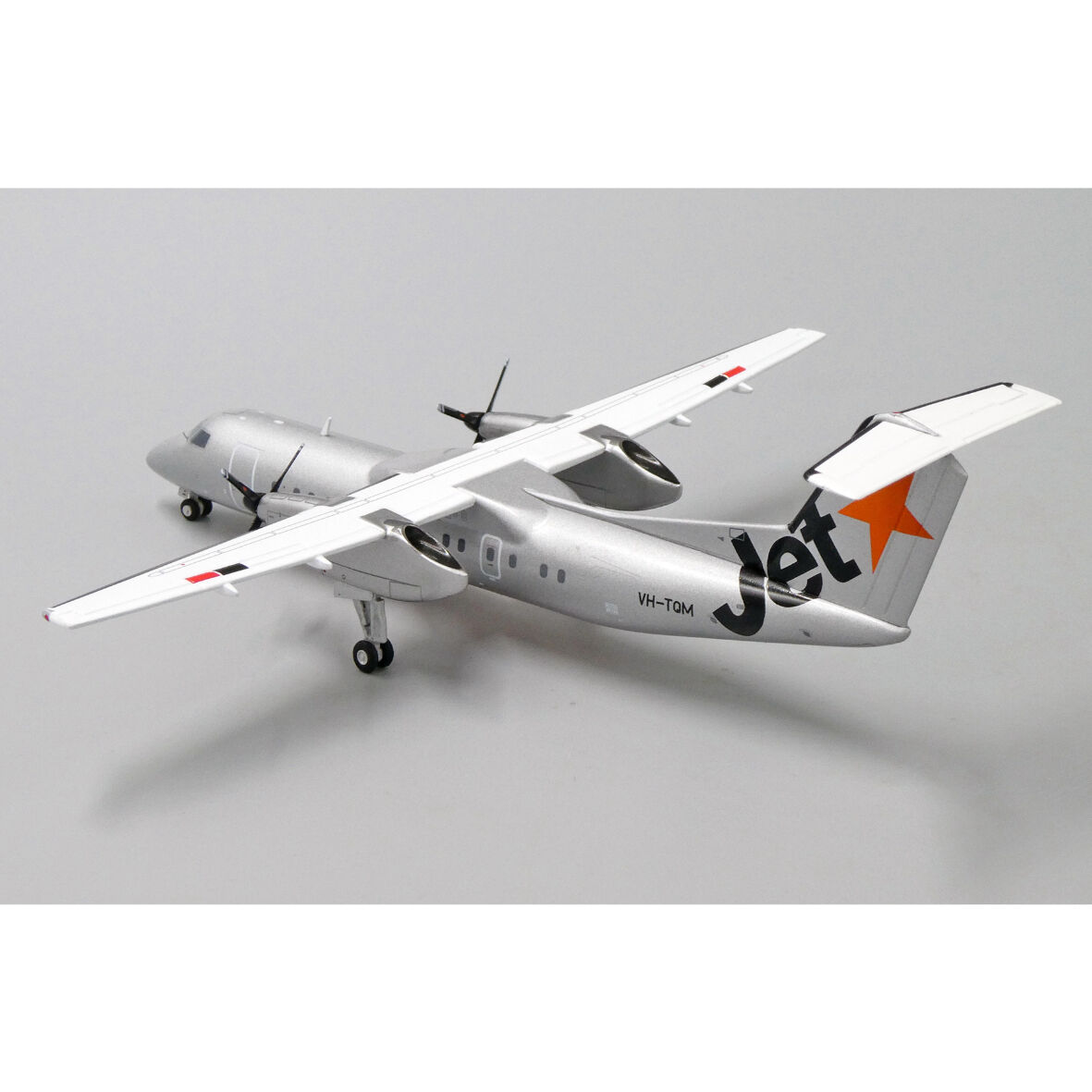 【非売品 美品】 Dash8 Q300 航空機模型 ソリッドモデル original