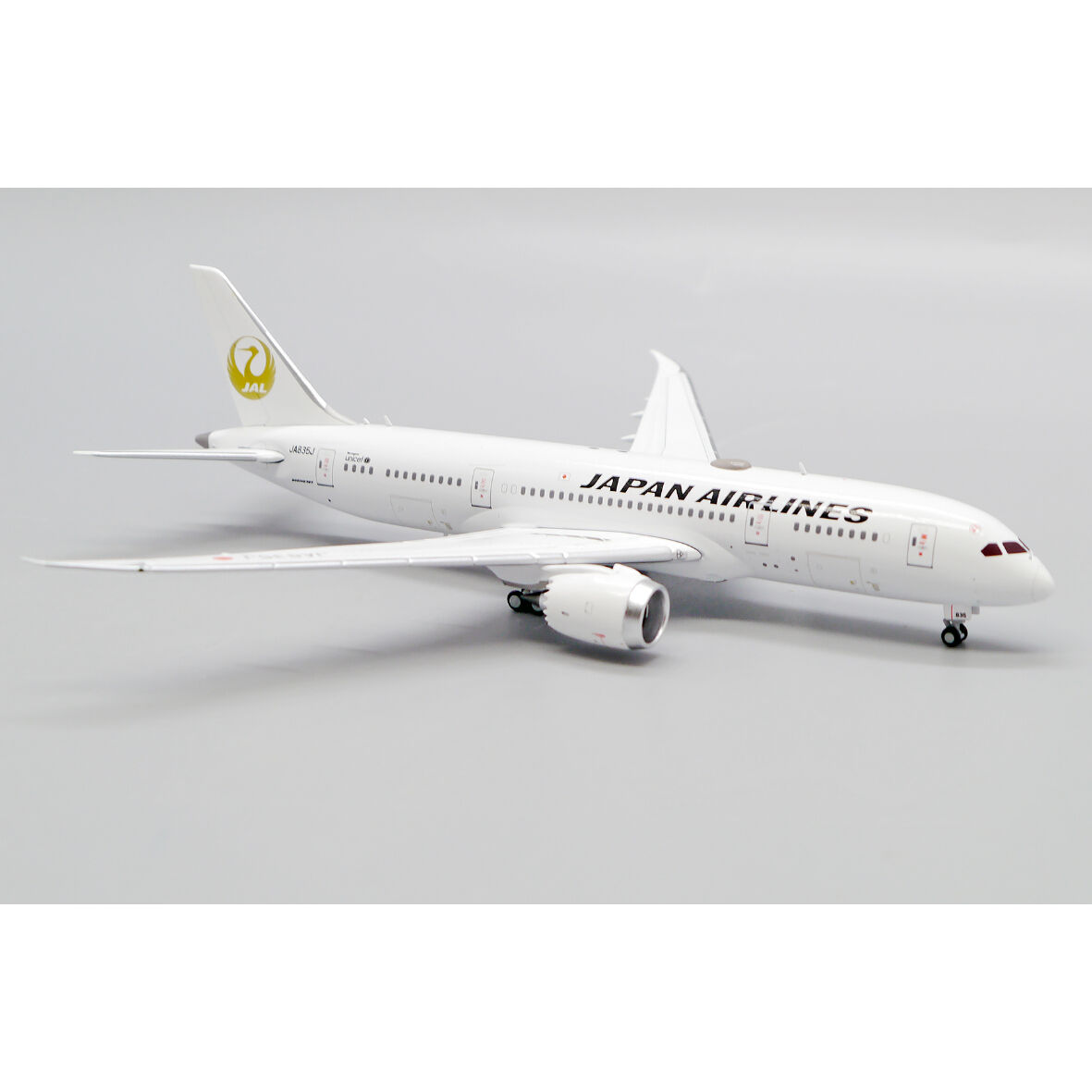 非売品・新商品情報】1/400 787-8 JAL[金の鶴丸ロゴ] JA835J |