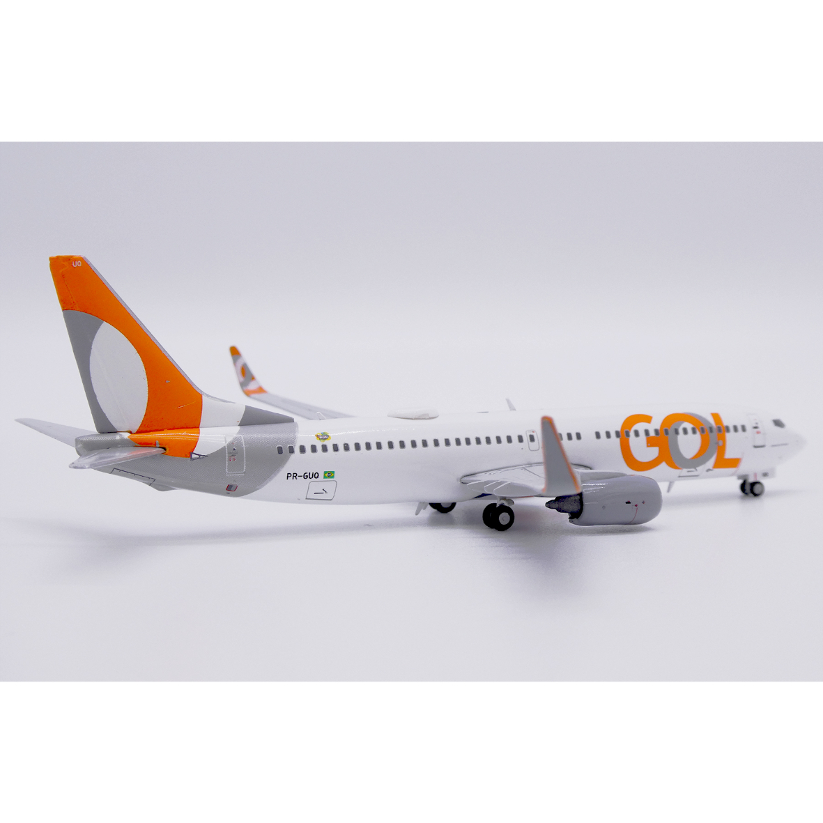 ゴル航空 737-800 PR-GUQ 1/400 お取り寄せ商品】1/400 737-800 ゴル航空 PR-GUQ