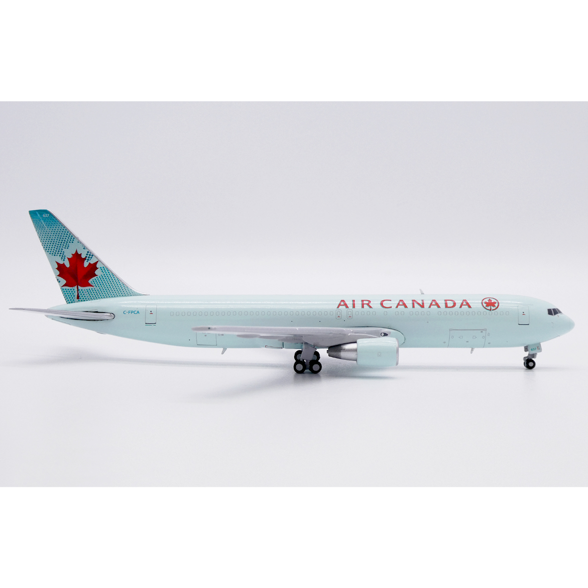 お取り寄せ商品】1/400 767-300(BCF) エア・カナダ・カーゴ C-FP お取り寄せ商品】1/400 767-300(BCF) エア・カナダ・カーゴ C-FP