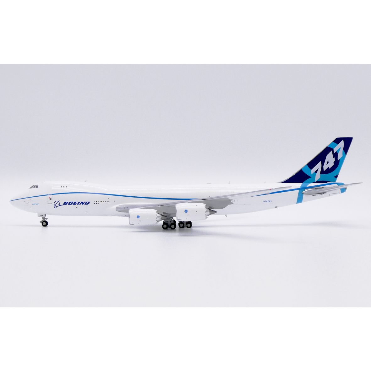 1/400 747-8F ボーイング社「Experimental」 N747EX | ひ