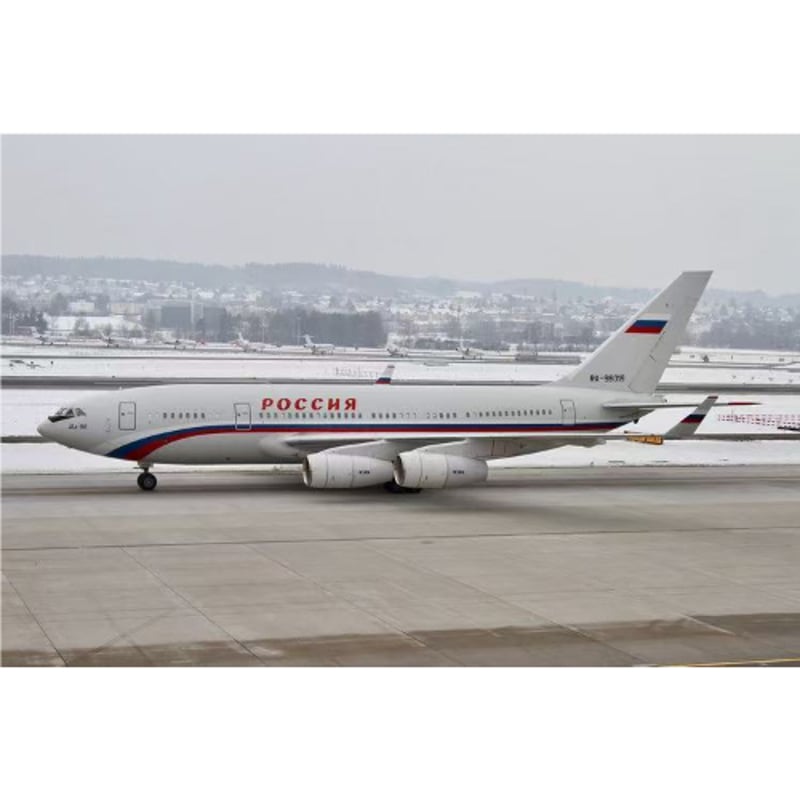 1/400 ロシア連邦保安庁IL-96-300 Phoenix IL-96-300 ロシア連邦保安庁（政府専用機） RA-96016 1