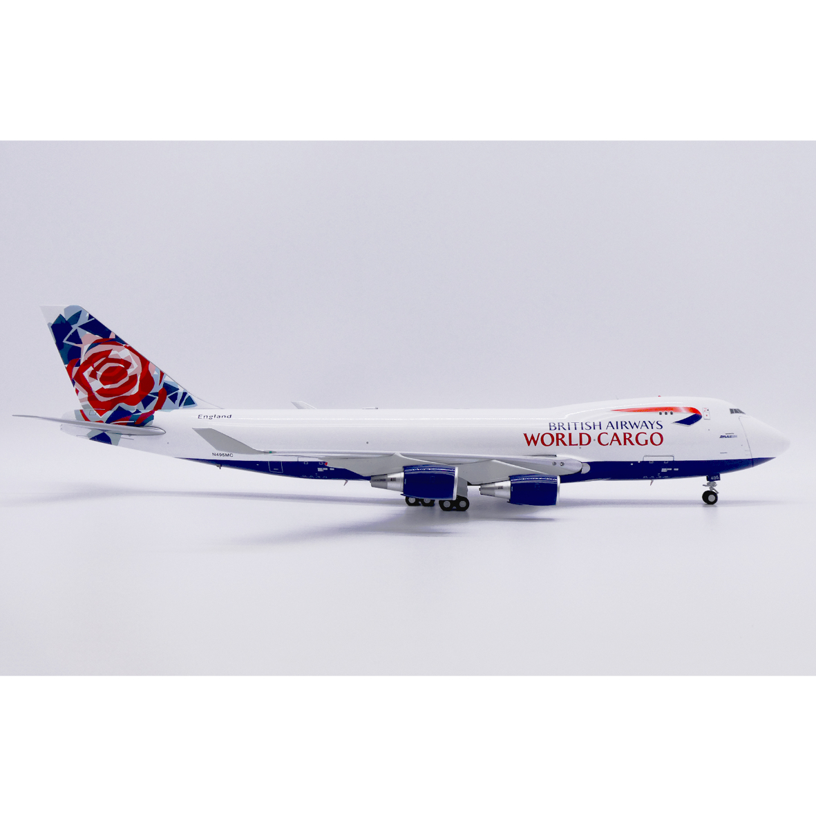 【値下げ】新品未使用ブリティッシュエアウェイズ　格納庫付き　B747-200 値下げ】新品未使用ブリティッシュエアウェイズ 格納庫付き B747-200