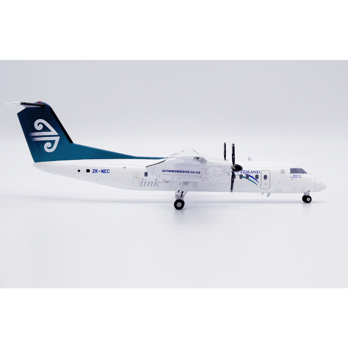 お取り寄せ商品】1/200 DHC-8-300 ニュージーランド航空 ZK-NEC |