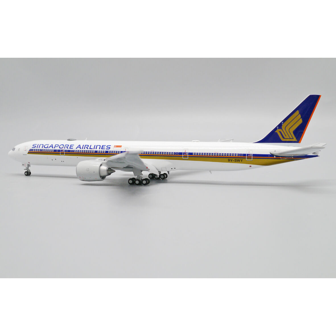 BOEING 777-300ER シンガポール航空 1/200 JFOX機種777-300 - 航空機