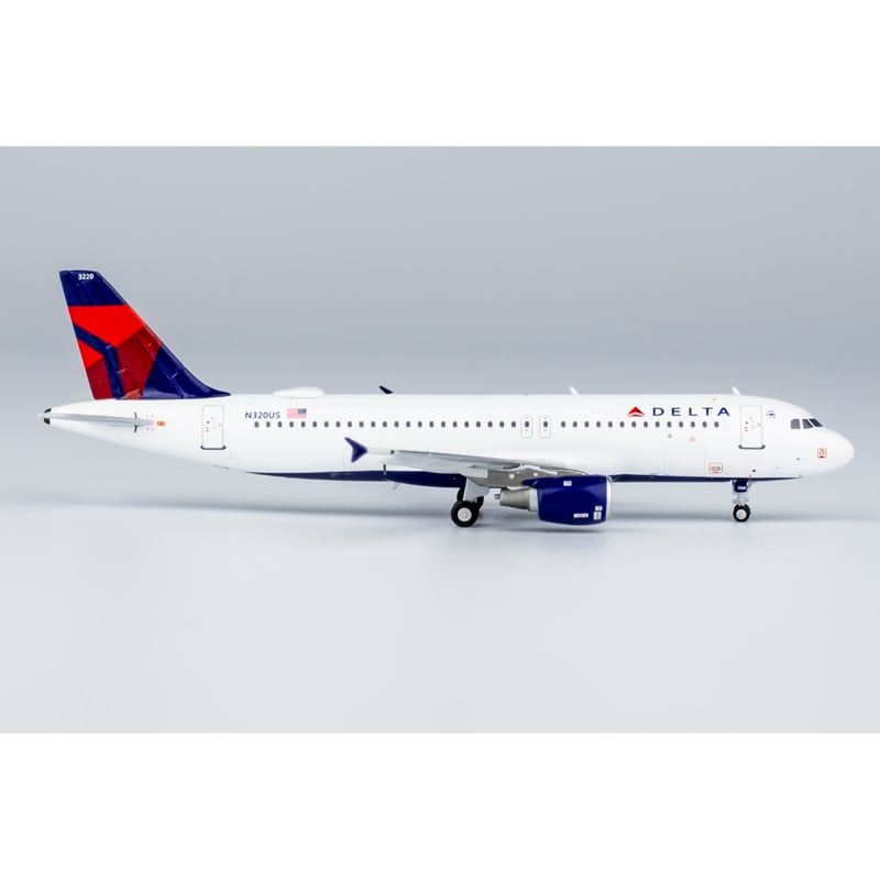 ブリュッセル航空 A320 トライデント 赤三色 タグ キーホルダー 長方形 Tricolore- トリコロール レザータッセル キーホルダー 小（赤